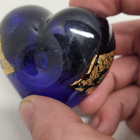 Robert Held Art Glass Heart Paperweight - Picture 3 of 8
